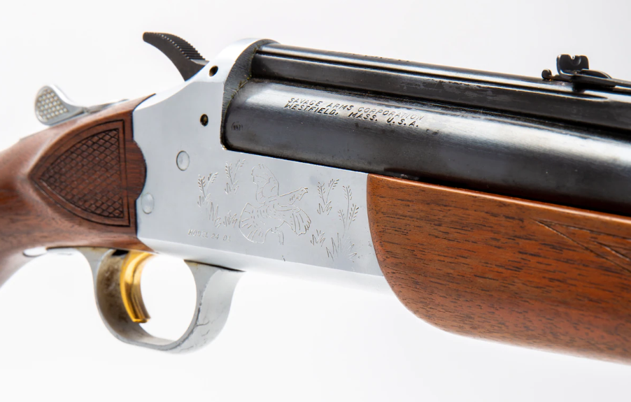 The receiver of Savage model 24 DL featuring a rounded 11 mm dovetail